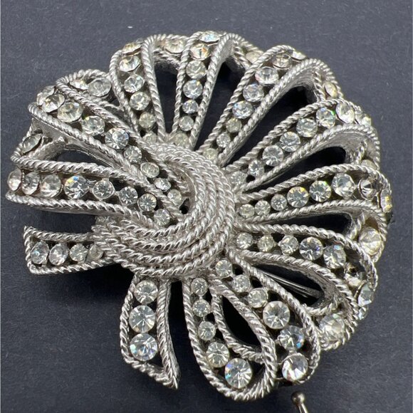 Crown Trifari@ Trifanium Rhinestone Swirl Brooch Silver-Tone Rope-Knot Signed - Picture 7 of 9
